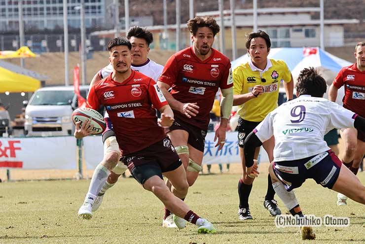 釜石FB落のカウンターアタック