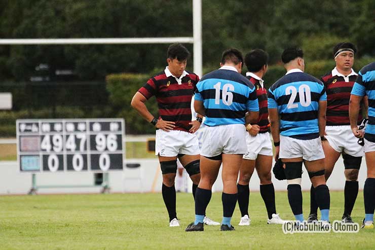 96-0の大敗に肩を落とす日体大フィフティーンに、早大も拍子抜けの様子