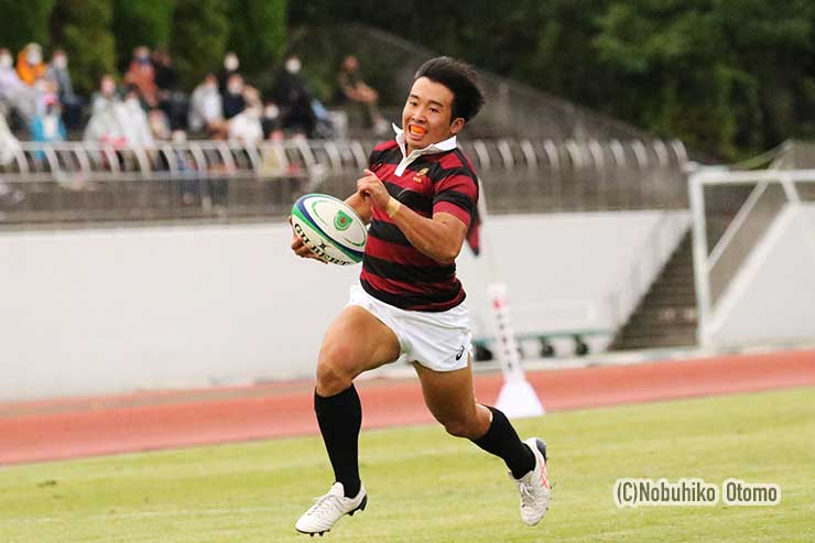 後半33分、途中出場のWTB今駒がトライ