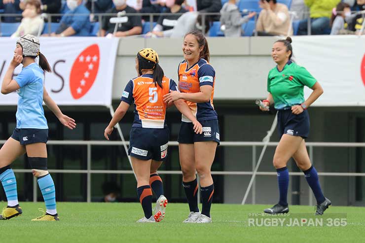 イングランドへ行っていた鈴木彩香が久しぶりに大会出場。若手選手の強みを引き出すプレーをしていた