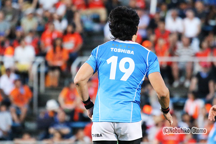 東芝でのラストゲームとなった昨年8月のクボタ戦。背番号19がピッチに入ると、誰よりも大きな拍手が贈られた