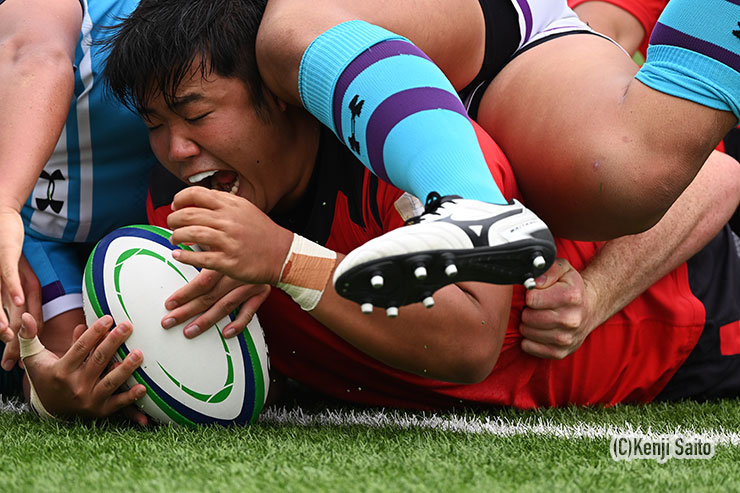 注目ルーキーの一人、帝京HO江良。選手権のプレッシャーがかかる状況でどんなパフォーマンスを見せるか。