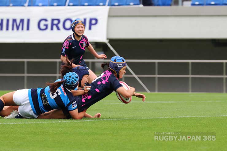 四国大全員の気持ちをボールにのせて黒田佑美がトライ