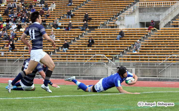 橋本の先制トライ