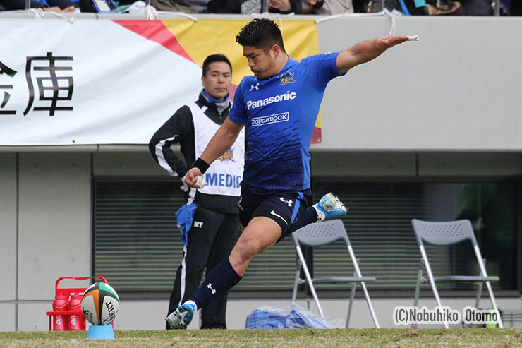 仕上げのコンバージョンは途中出場の松田力也