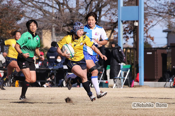 この日はフッカーで出場。スクラムを優位に組むなど健闘したフェニックス塩崎優衣