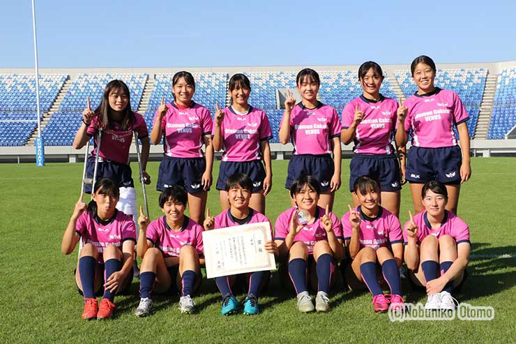 プレート優勝の追手門学院